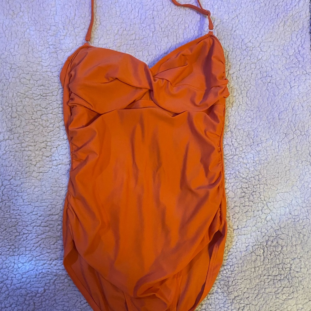 ❦ Fitted one piece swimsuit